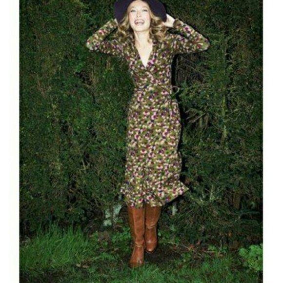 Boden Richmond Wrap Dress in Scatter Berry - Picture 1 of 16